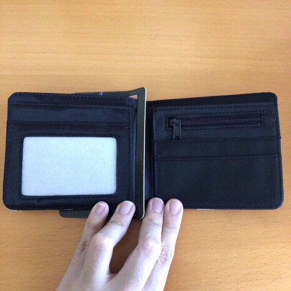 Demon Slayer Inosuke Wallet - Picture 3 of 4